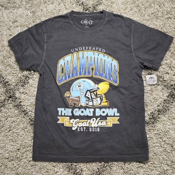 NWT Goat USA Graphic Undefeated Football T-Shirt Size Medium - Picture 2 of 7